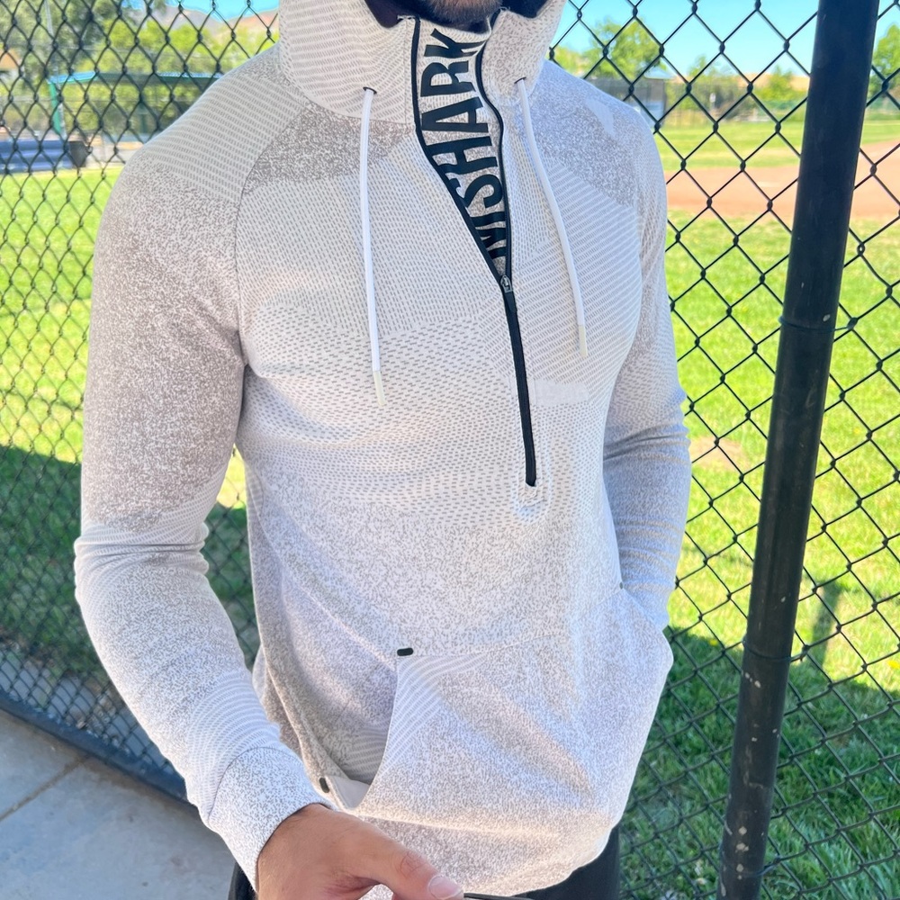 COPY - GYMSHARK MEN HOODIE BOLD LOGO FRONT ZIPPER STRETCHY FABRIC CAMO HOODED S…